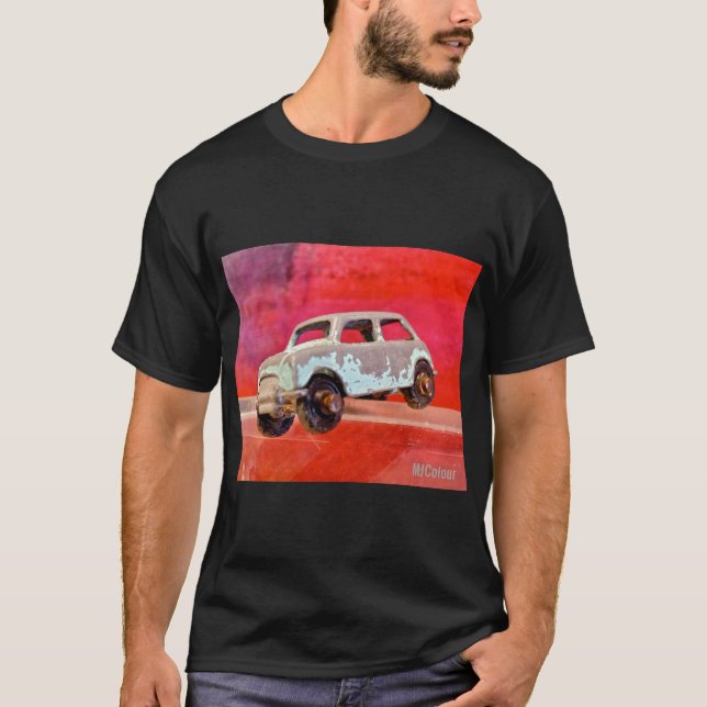 Mini classique sur un T-shirt (Devant)