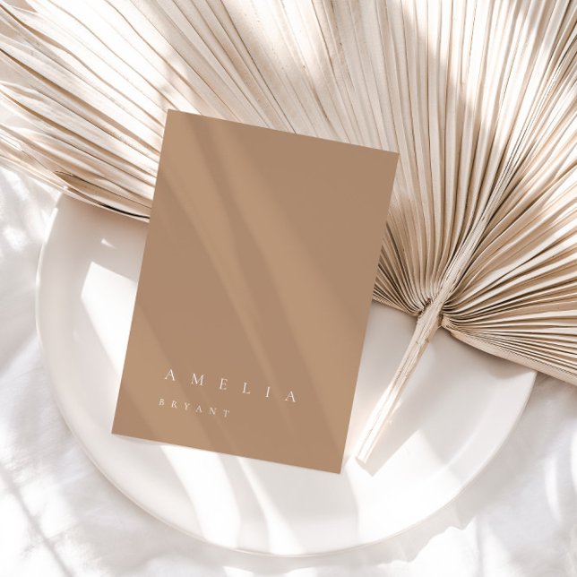 Mini Pale Tan Nom de l'invité Carte Place (Minimalist Pale Tan Guest Name Place Card)