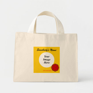 Mini Tote Bag Ruban à fleurs rouges Modèle par Kenneth Yoncich
