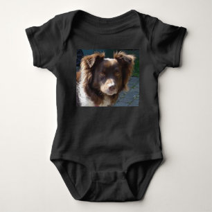 Miniatur-Amerikanischer Shepherd Red Tri Baby Strampler