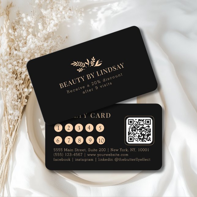 Minimal Black Botanical Salon QR-Code Loyalty Visitenkarte (Minimal Black Botanical Salon QR-Code Loyalty Business Card)