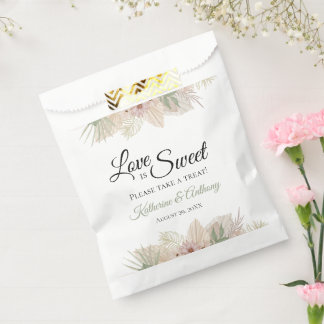 Minimal Boho Floral Wedding Gastgeschenk Hochzeit  Geschenktütchen