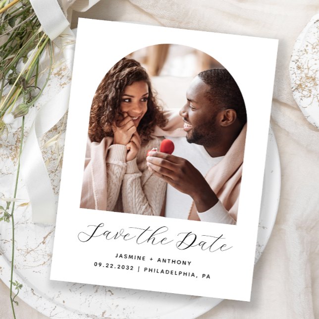 Minimal Boho Foto Arch Save the Date Schwarz-weiß Postkarte (Von Creator hochgeladen)