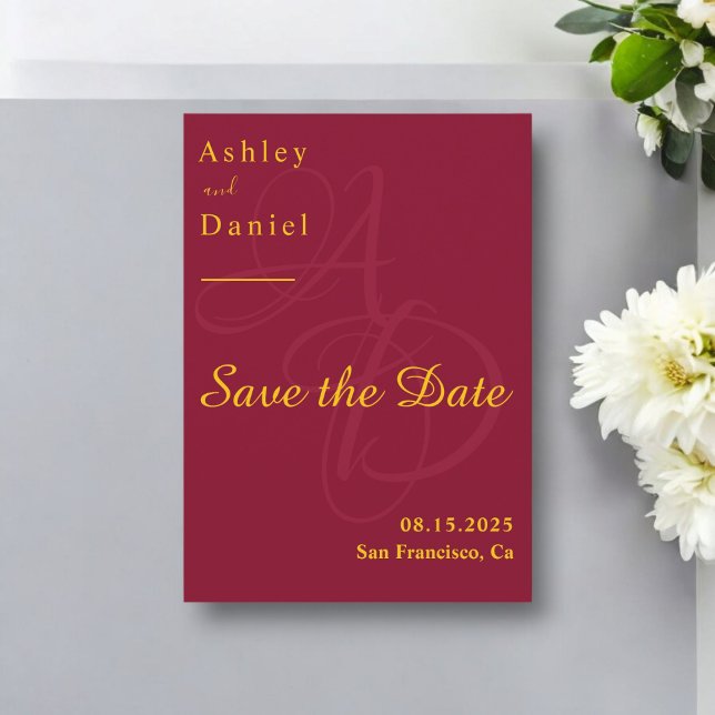 Minimal Burgundy und Gold Monogram Elegante Hochze Save The Date (Von Creator hochgeladen)