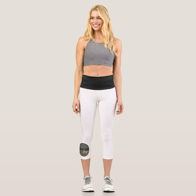 MINIMAL BUSINESS LOGO COMPANDING WHITE CAPRI LEGGINGS (Vorderseite)