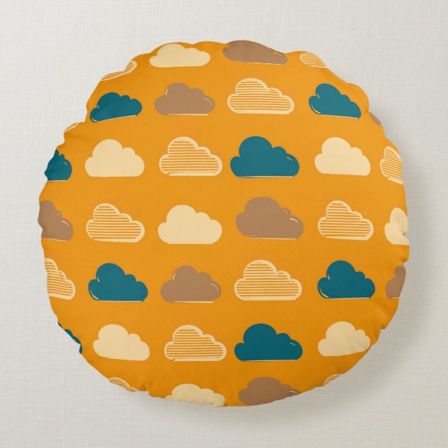 Minimal Clouds Pattern – Orange Sky Vibes Rundes Kissen (Vorderseite)