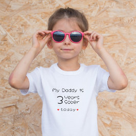 Minimal Custom Year Mein Vater ist 3 Jahre nüchter Kleinkind T-shirt