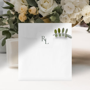 Minimal dunkle Forest Green Wedding Couple Initial Quadratischer Aufkleber