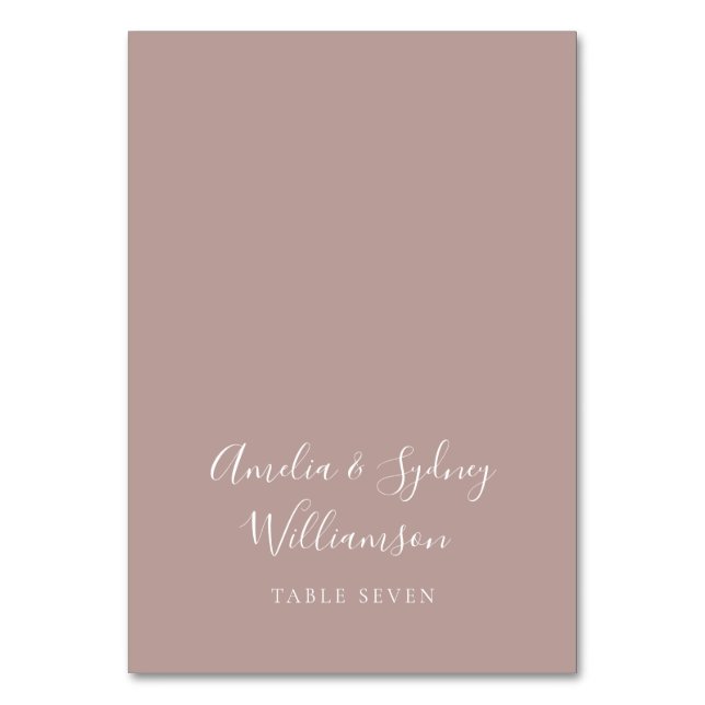 Minimal Dusty Mauve Script Individuelle Name Platz Tischnummer (Vorderseite)