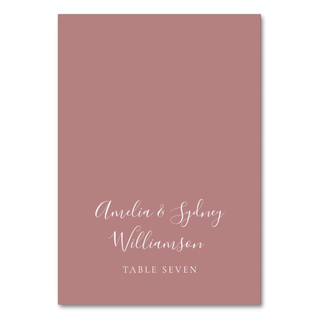 Minimal Dusty Rose Script Individuelle Name Platzk Tischnummer (Vorderseite)