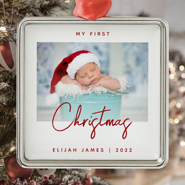 Minimal Foto Baby's First Christmas Red Script Ornament Aus Metall (Von Creator hochgeladen)