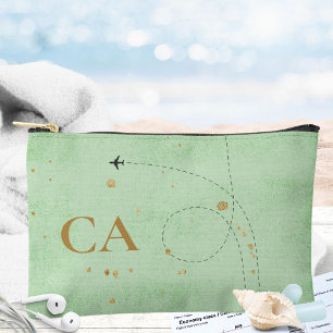 Minimal Gold Monogram Sage Green Airplane Travel Zubehörtasche