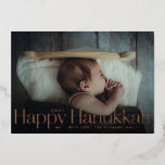 Minimal Happy Hanukkah Foto Rose Gold Folien Feiertagskarte<br><div class="desc">Die reale Goldfolie ist hier; für die Grafik und den bearbeitbaren Text können Sie aus Gold,  Rose,  Gold oder Silberfolie wählen. Fügen Sie auf Wunsch eine Nachricht oder mehrere Fotos auf die Rückseite.</div>