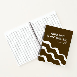 Minimal lustige Mitarbeiterbesprechungen Büro Name Notizbuch