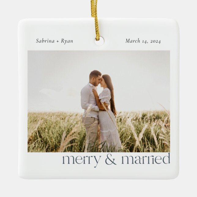 Minimal Merry und Verheiratetes Foto Keramikornament (Vorderseite)