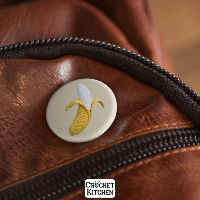 Minimal Modern Grandmacore Niedlich Crochet Banana Button (Von Creator hochgeladen)