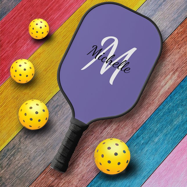 Minimal Modernes Lila- und Weißmonogramm Pickleball Schläger (Von Creator hochgeladen)
