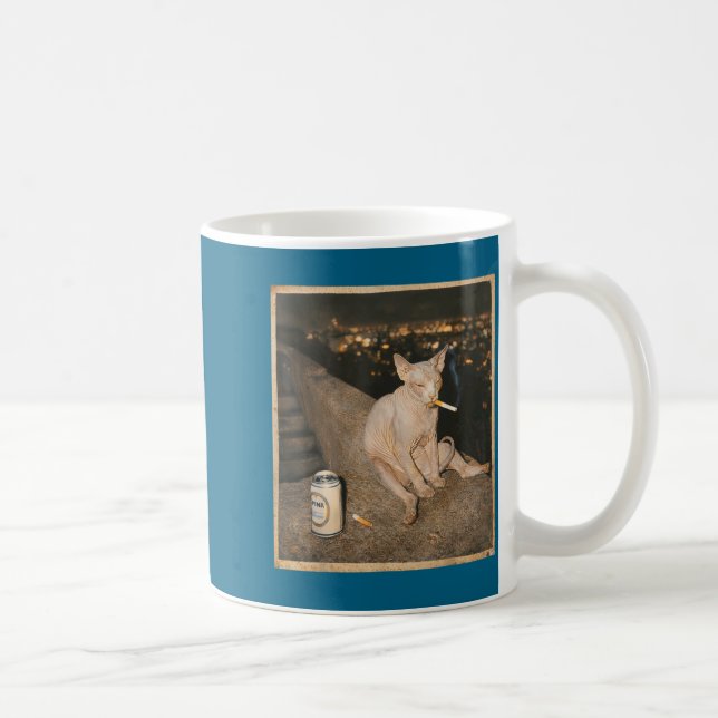Minimal rauchende Sphynx-Katze Meme Lustig Kaffeetasse (Rechts)