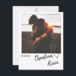 Minimal Save the Date Fotokarte<br><div class="desc">Schöne minimale Hochzeit speichern Sie die Dattelkarte mit Foto und moderne kalligraphische Typografie. Sie können jeden beliebigen Text leicht ändern und das Foto ersetzen. Wenn Sie gewollt haben,  Schriftart,  Farben oder andere Designelemente zu ändern,  klicken Sie bitte auf "Weitere Einstellungen vornehmen".</div>