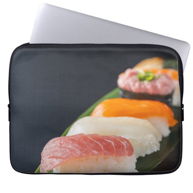 Minimal Sushi Elegance – Laptop Sleeve by SUSHIMI (Vorderseite)