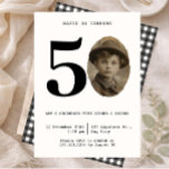 Minimal  vintage Photo 50th Birthday Einladung<br><div class="desc">Celebrate the big 5-0 in style with our customizable and chic 50th birthday invitation! This cleanly designed invitation plays with bold, black typography and a classic white background to emphasize the milestone you've reached. Incorporate your favorite photo into the design, tucked within the zero of '50', setting a personal and...</div>