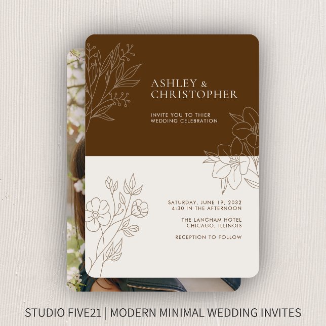 Minimal Walnut Brown Foliage Kontur Foto Hochzeit Einladung (Von Creator hochgeladen)