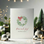 Minimal Watercolor Botanischer Kranz Weihnachten<br><div class="desc">Freuen Sie sich auf die Weihnachtskarten im Stil eines Bauernhauses, die sich perfekt für den persönlichen oder geschäftlichen Gebrauch eignen. Diese minimale Weihnachtskarte zeigt einen handbemalten Wasserfarbenkranz mit üppiger botanischer Vegetation im Winter und einem kräftigen roten Bogen, Set vor einem knusprigen, weißen Hintergrund. Das moderne Pinselskript lautet "Peace and Joy"...</div>