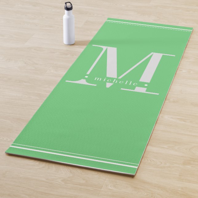 Minimal weich grün und weiß Monogramm Yogamatte (Beispiel)