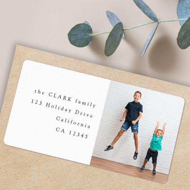 Minimale Fun Kids Foto Rücksendeadresse Adressaufkleber (Modern kids photo return address label by Guava for holiday or everyday mail)
