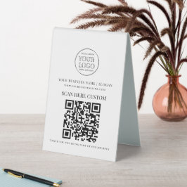 Minimale Geschäftslogo-Scan-QR-Code-Tischkarte Tischaufsteller