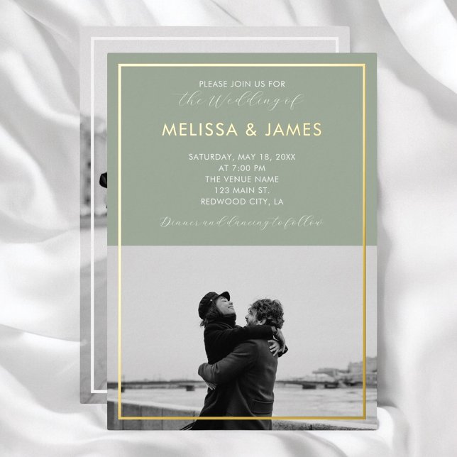 Minimale moderne Script Foto Sage Green Wedding Folieneinladung (Von Creator hochgeladen)