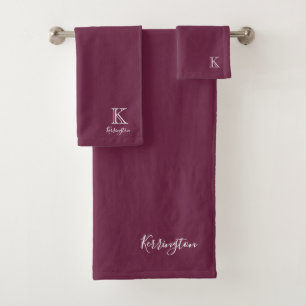Minimale Monogramm-Farbmatch-Moosbeere des Namen- Badhandtuch Set