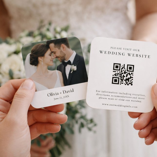 Minimale QR-Code-Ankündigung für Hochzeits-Website (Wedding website QR card with couple photo for elegant invitation suites)
