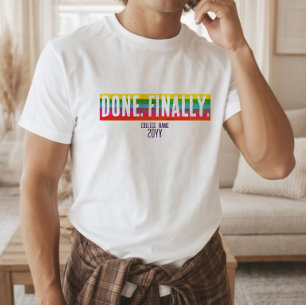 Minimale Regenbogenstreifen DONE. FINALLY. Abschlu T-Shirt