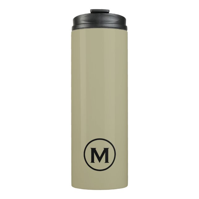 Minimale Sage Green Black Monogram Travel Mug Thermosbecher (Vorderseite)