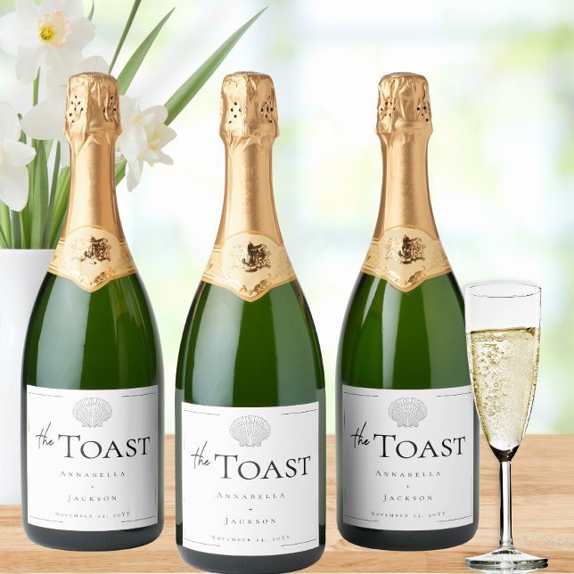 Minimale Typografie Black & White Seashell Wedding (Minimal Typography Black & White Seashell Wedding Sparkling Wine Label)