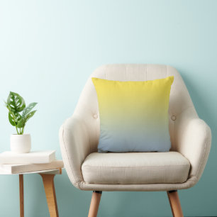 Minimaler gelber bis leichter blauer Ombré Kissen