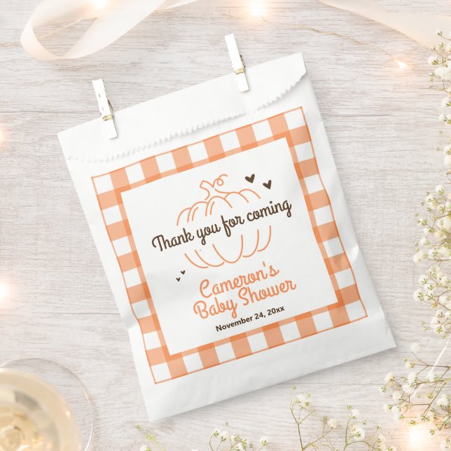 Minimaler Kürbis auf dem Weg zu individuellem Gesc Geschenktütchen (Ausgeschnitten)