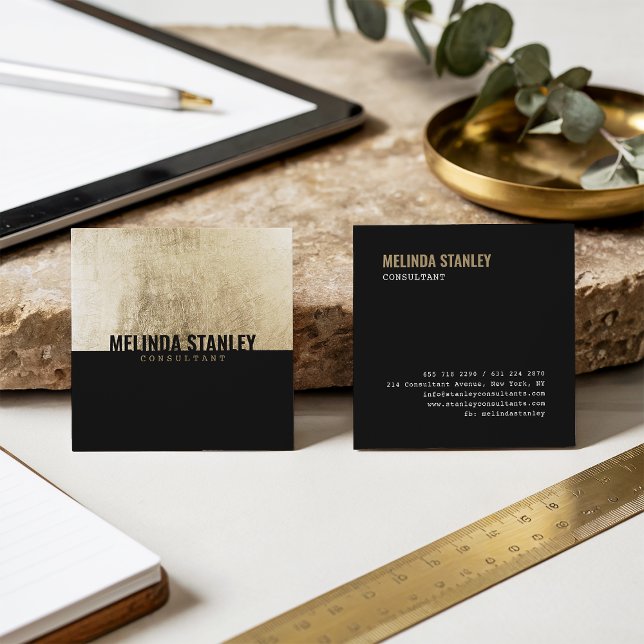 Minimaler schwarz schick goldbelag eleganter Farbb Quadratische Visitenkarte (Minimal black chic gold foil elegant color block)