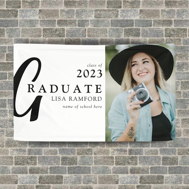 Minimaler Typografy Graduate Foto Abschluss Banner (Von Creator hochgeladen)