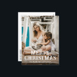 Minimales Foto Moderne Weihnachten<br><div class="desc">Moderne Weihnachtspostkarte mit einem einfachen und minimalen Design mit "Frohe Weihnachten" in einer lustigen und mutigen Typografie über Ihrem Lieblings-Foto. Die Rückseite hat ein zweites Bild zusammen mit Ihrer personalisierten Nachricht in Schwarz und Weiß.</div>