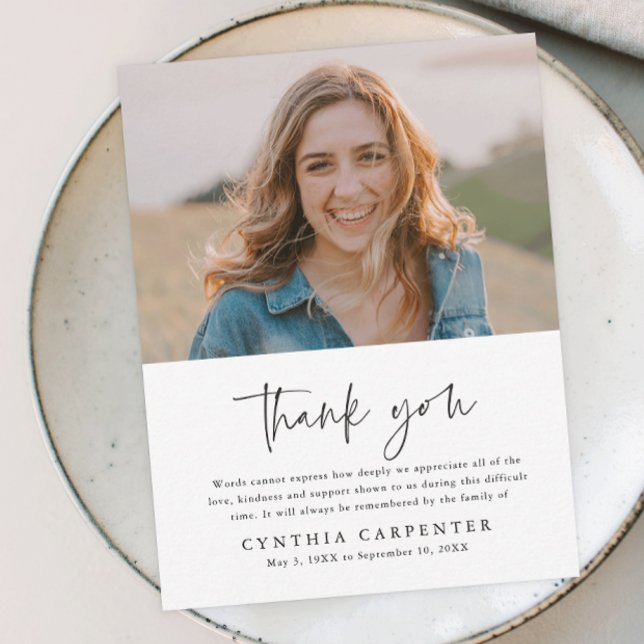 Minimales Foto zur Beerdigung Dankeschön Karte (Simple typography black and white photo memorial thank you magnetic card.)