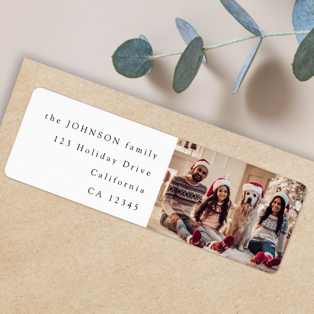 Minimales Weihnachtsfest-Foto | Modernes Familienp (Family photo return label by Guava for festive holiday mail with matching holiday cards)