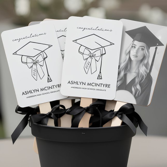 Minimalist Black & White Graduation Cap and Bow Fächer (Graduation Cap and Bow Hand Fans)