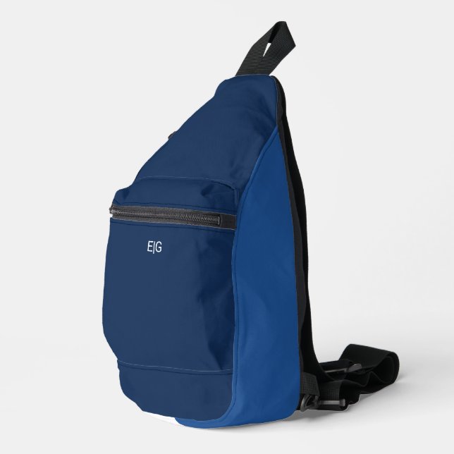 Minimalist Blue Monogram Crossbody Bag (Rechte Ecke)