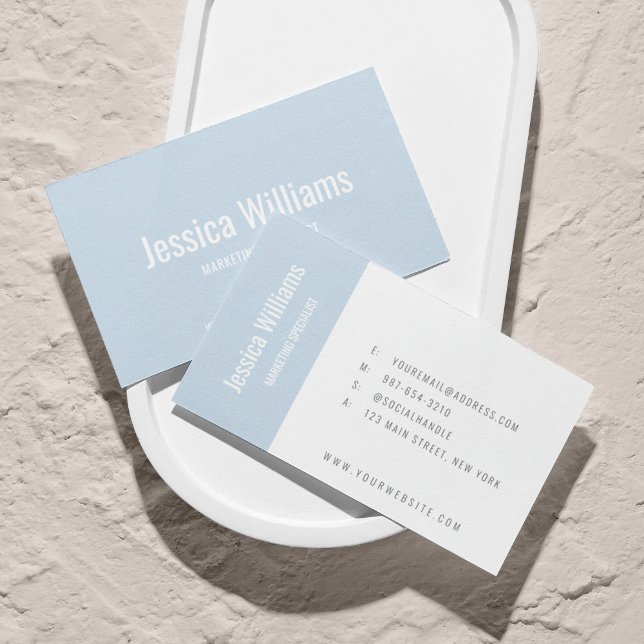 Minimalist Customizable Professional Light Blue Visitenkarte (Von Creator hochgeladen)