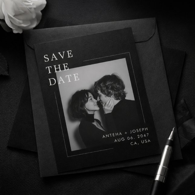 Minimalist Editorial Black White Photo Save the Date (Von Creator hochgeladen)