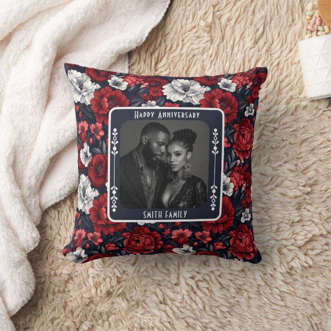 Minimalist Golden Anniversary  Throw Pillow Kissen (Decke)