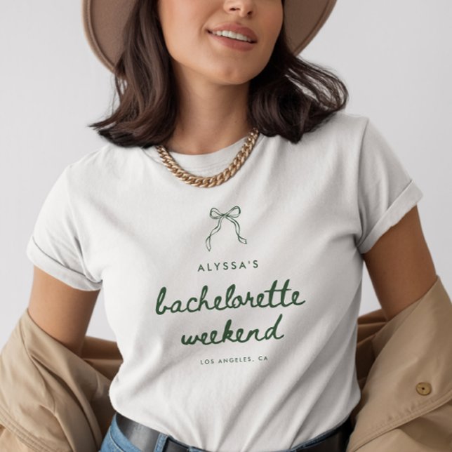Minimalist Green Coquette Bow Bachelorette Weekend T-Shirt (Von Creator hochgeladen)
