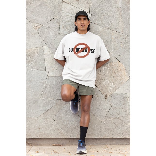 Minimalist Grunge Out of Service Graphic Tee |  (Von Creator hochgeladen)